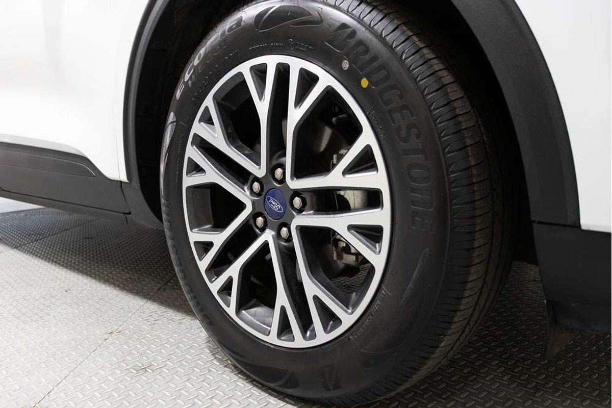 Ford ESCAPE 2022 SUV . . 2.0LP 8A FWD