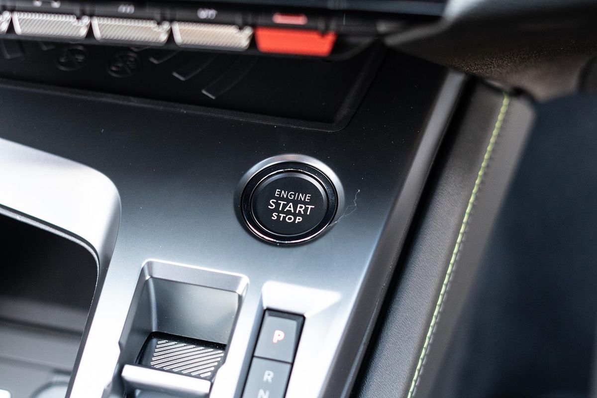 2025 Peugeot 408 GT Premium Hybrid P54