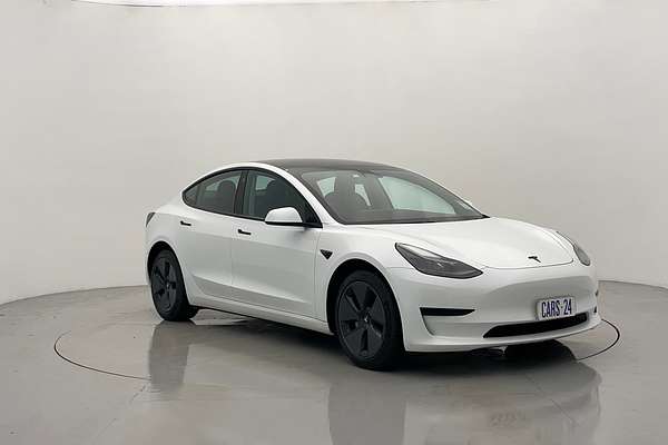 2022 Tesla Model 3 Rear-Wheel Drive