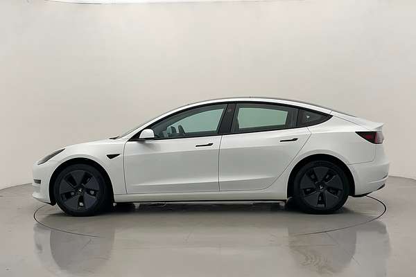 2022 Tesla Model 3 Rear-Wheel Drive