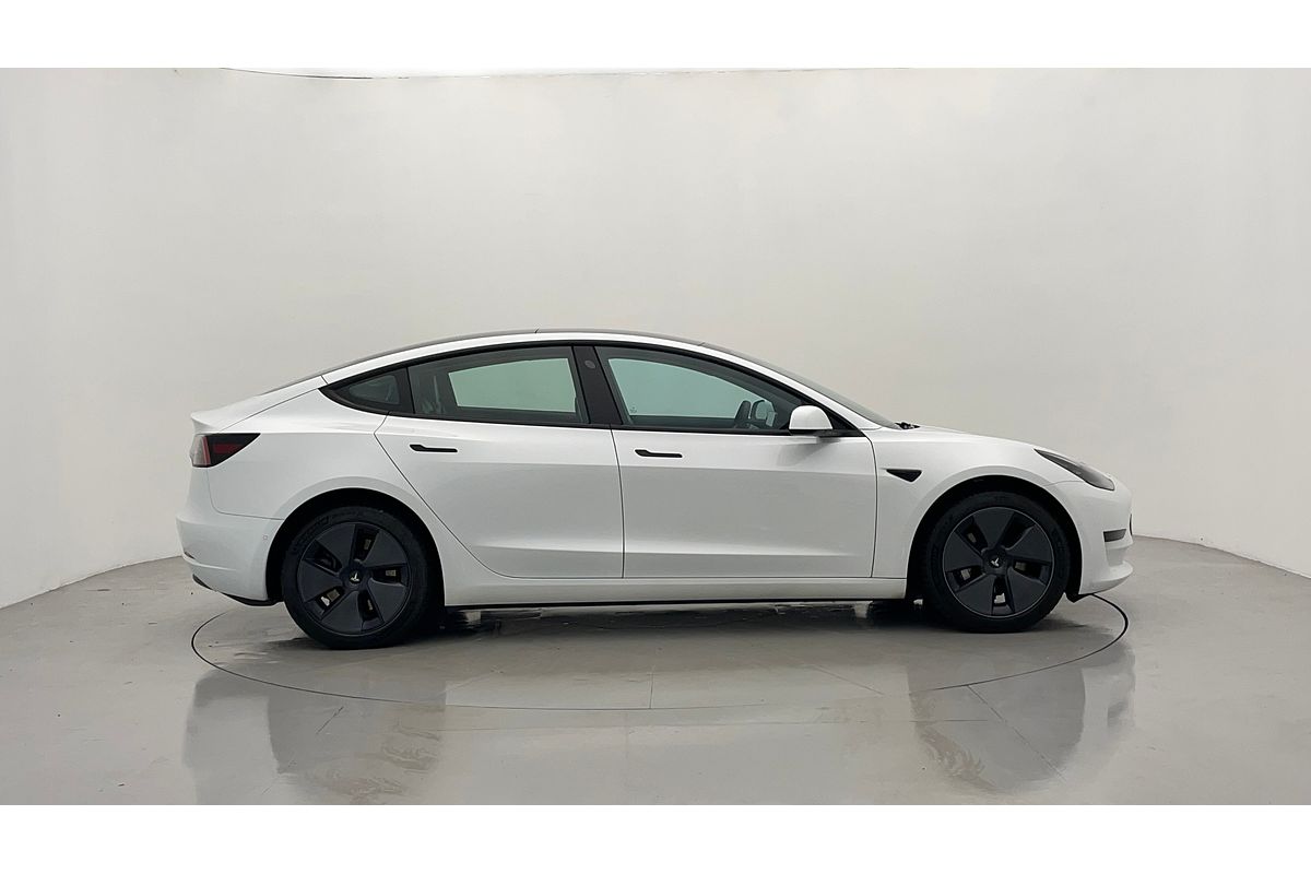 2022 Tesla Model 3 Rear-Wheel Drive