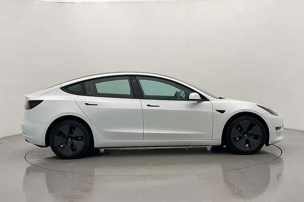 2022 Tesla Model 3 Rear-Wheel Drive