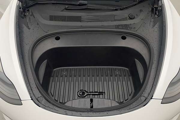 2022 Tesla Model 3 Rear-Wheel Drive