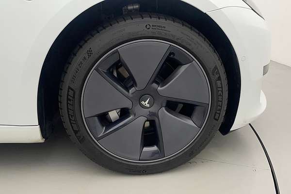 2022 Tesla Model 3 Rear-Wheel Drive