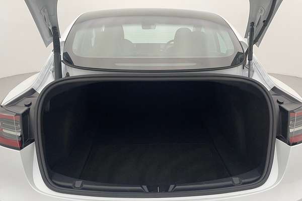 2022 Tesla Model 3 Rear-Wheel Drive