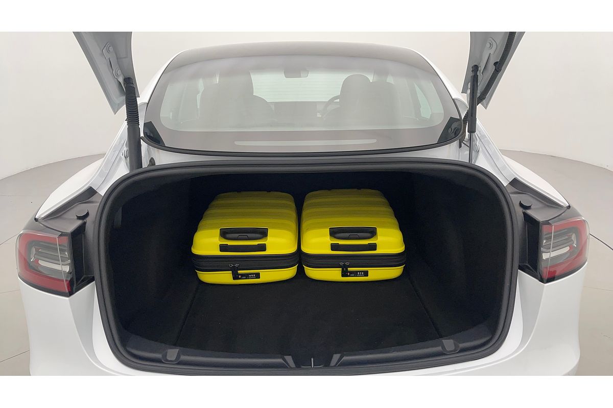 2022 Tesla Model 3 Rear-Wheel Drive