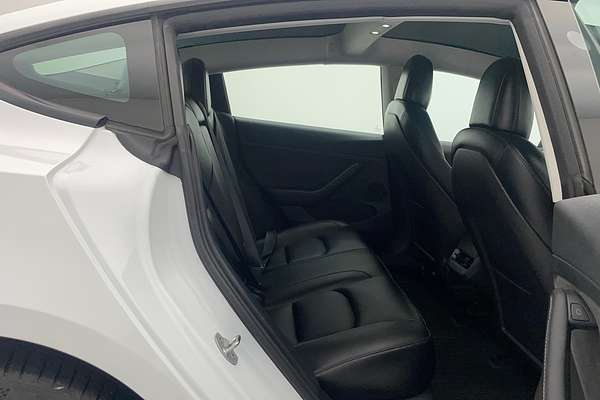 2022 Tesla Model 3 Rear-Wheel Drive