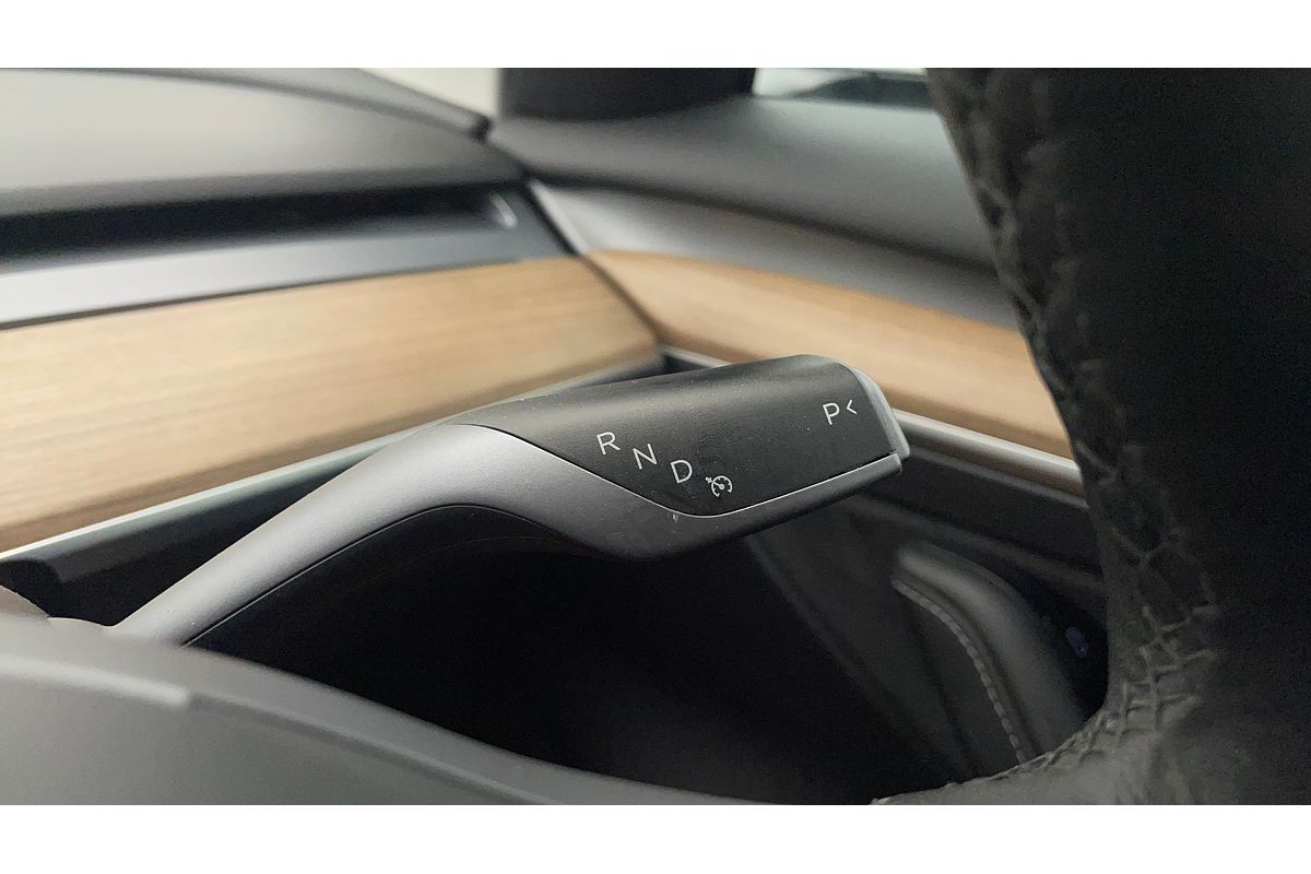 2022 Tesla Model 3 Rear-Wheel Drive