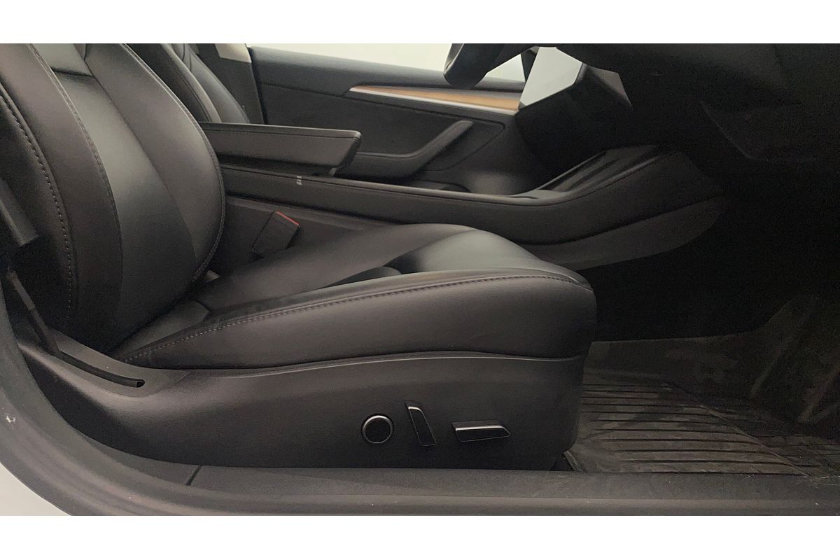 2022 Tesla Model 3 Rear-Wheel Drive