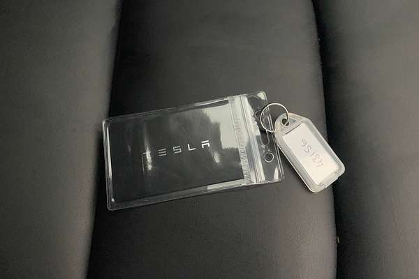 2022 Tesla Model 3 Rear-Wheel Drive