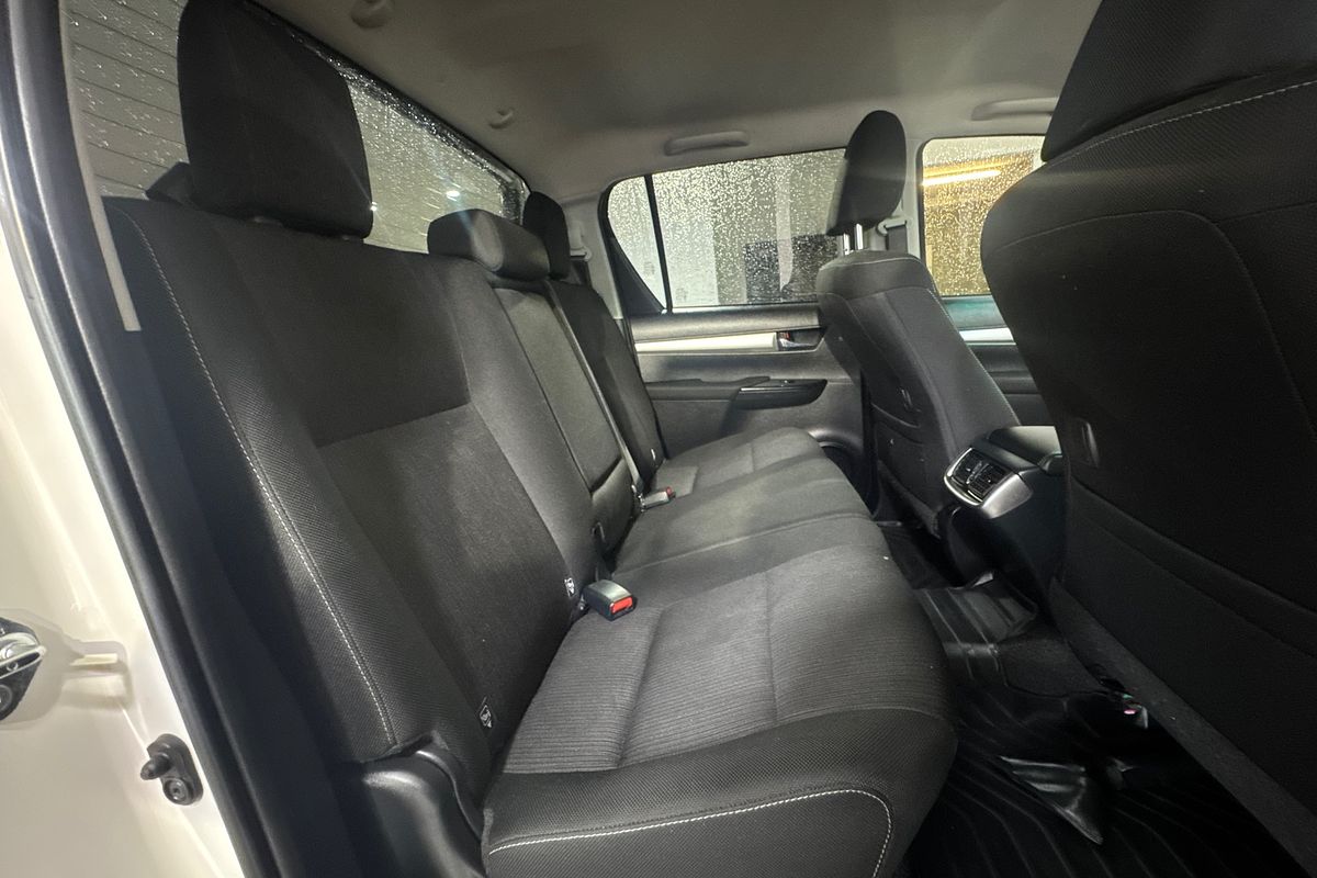 2022 Toyota Hilux SR5 GUN126R 4X4