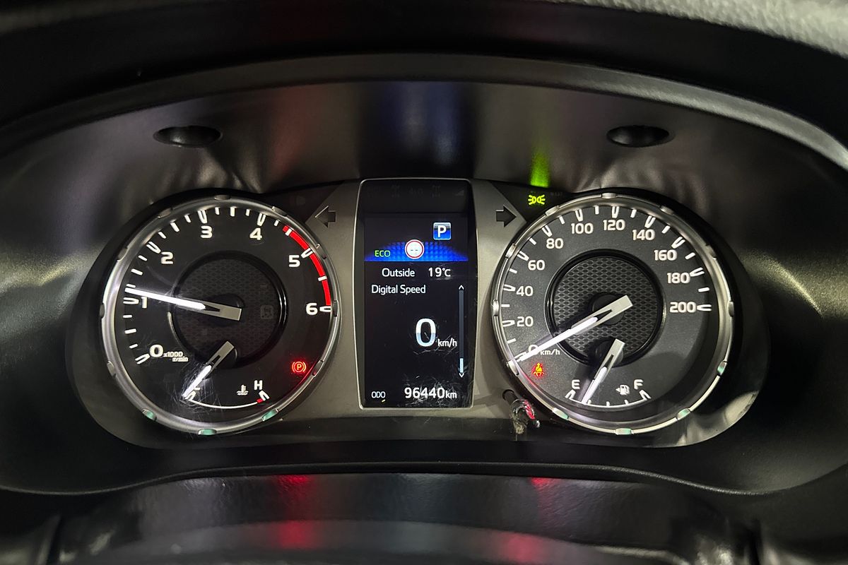 2022 Toyota Hilux SR5 GUN126R 4X4