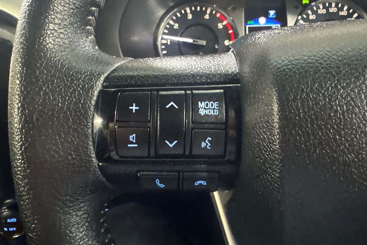 2022 Toyota Hilux SR5 GUN126R 4X4