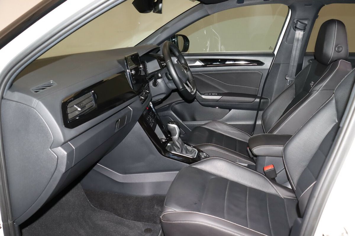 2023 Volkswagen T-Roc 140TSI R-Line D11