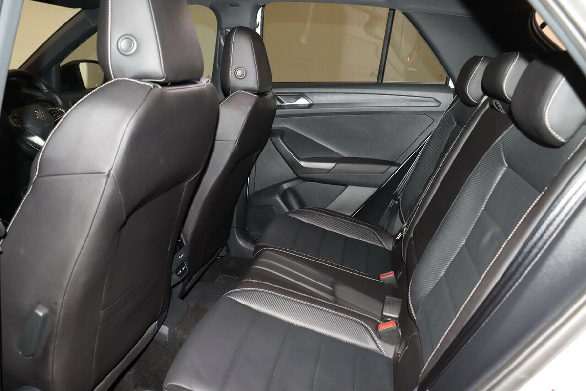 2023 Volkswagen T-Roc 140TSI R-Line D11