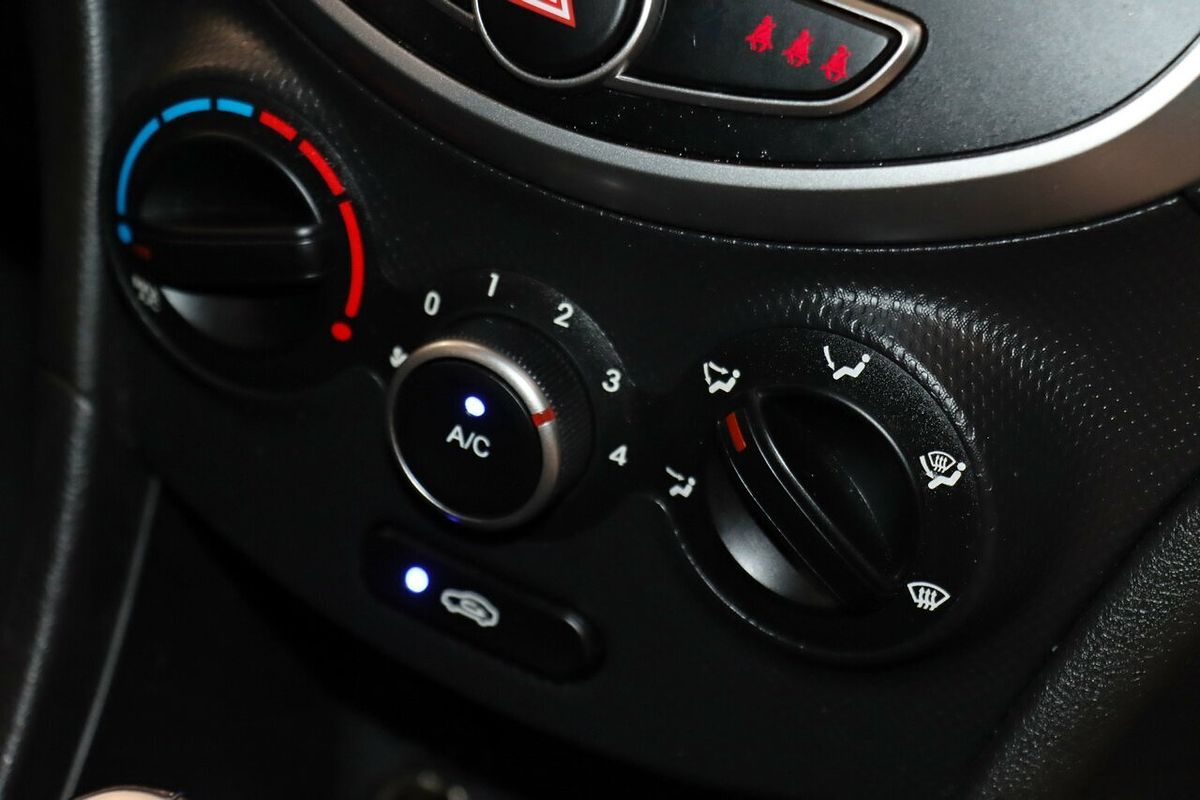 2018 Hyundai Accent Sport RB6