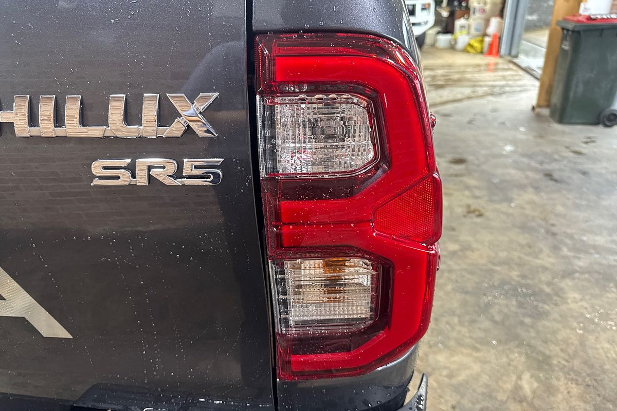 2021 Toyota Hilux SR5 GUN126R 4X4