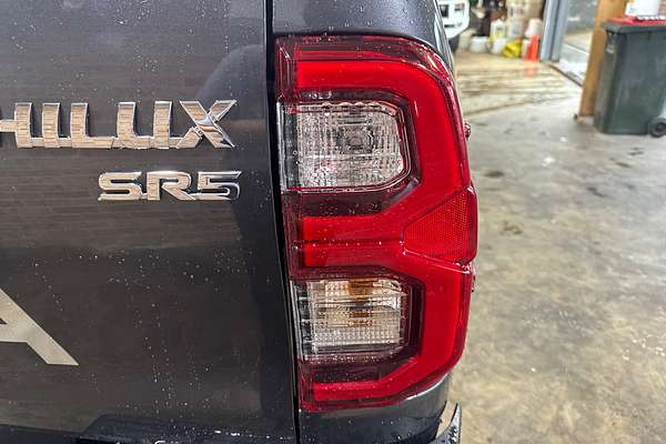 2021 Toyota Hilux SR5 GUN126R 4X4