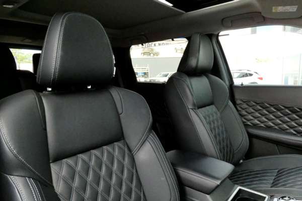 2023 Mitsubishi Outlander PHEV Exceed ZM