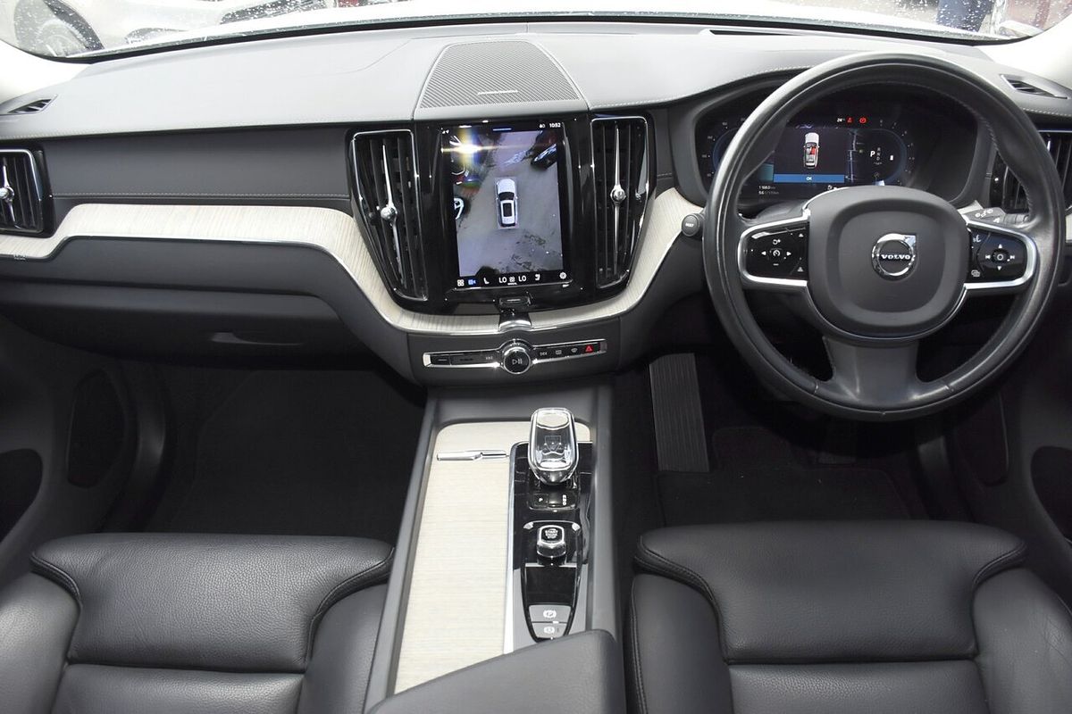 2021 Volvo XC60 B5 Inscription