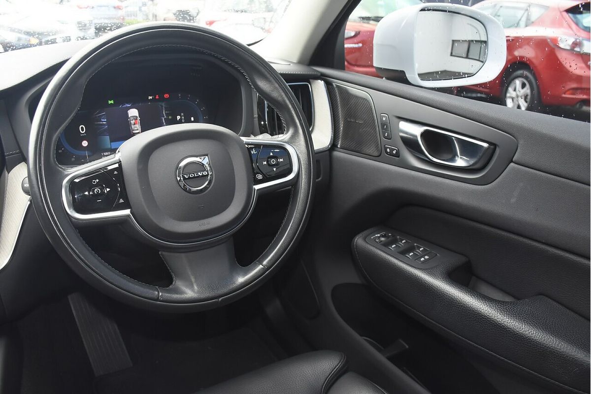 2021 Volvo XC60 B5 Inscription