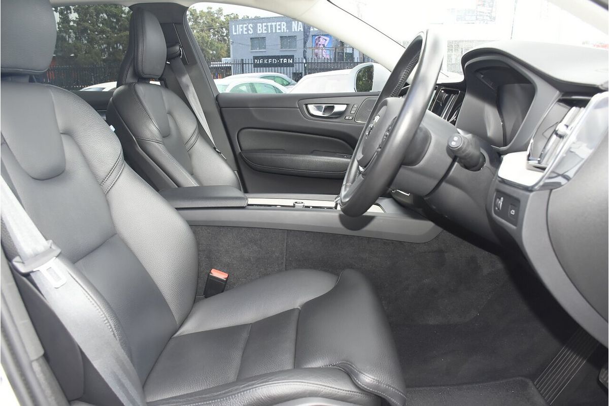 2021 Volvo XC60 B5 Inscription