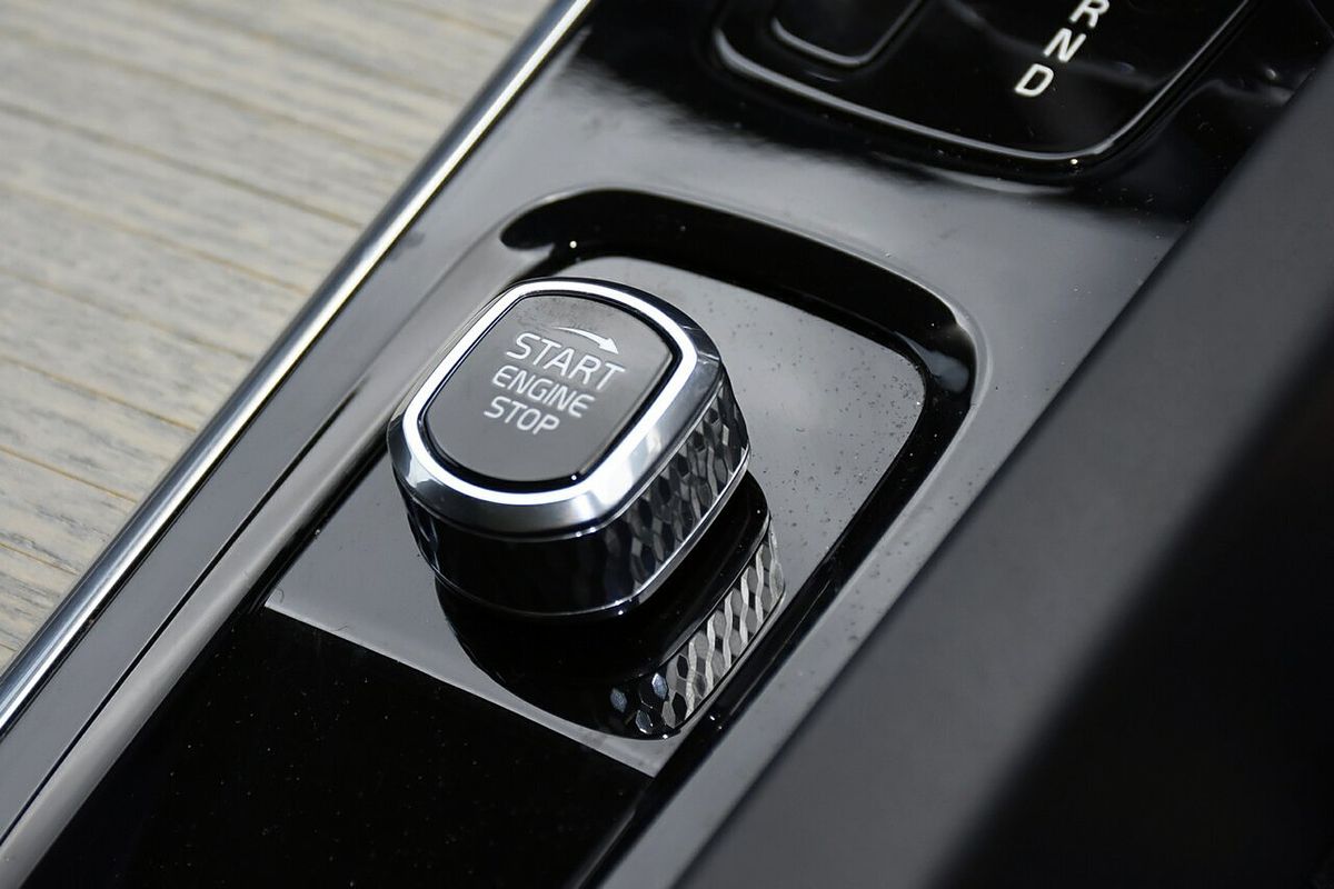 2021 Volvo XC60 B5 Inscription