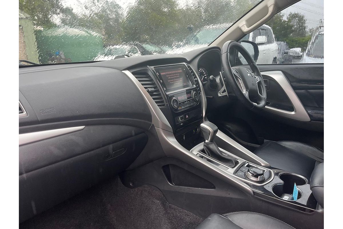 2016 Mitsubishi Pajero Sport GLS QE