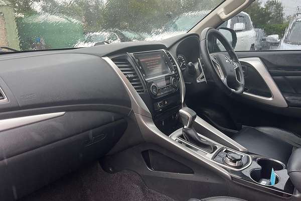 2016 Mitsubishi Pajero Sport GLS QE