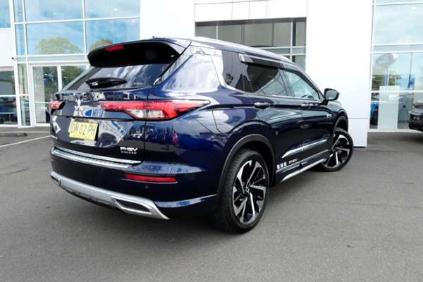 2023 Mitsubishi Outlander PHEV Exceed ZM