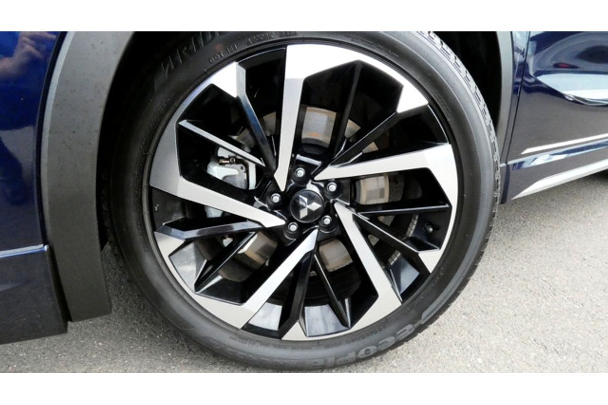 2023 Mitsubishi Outlander PHEV Exceed ZM