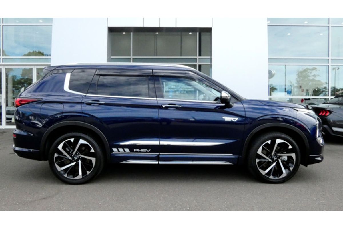 2023 Mitsubishi Outlander PHEV Exceed ZM