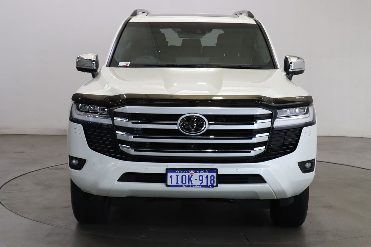2024 Toyota Landcruiser Sahara FJA300R