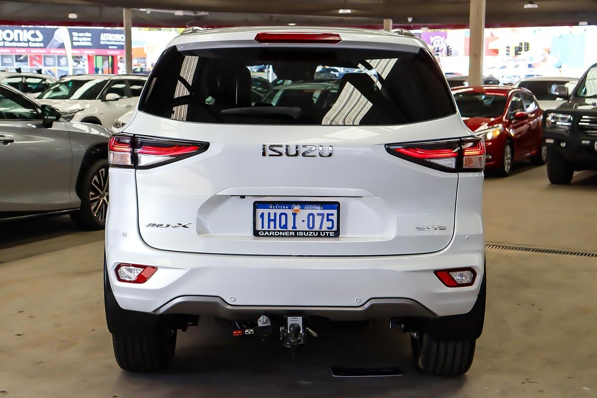 2022 Isuzu MU-X LS-T
