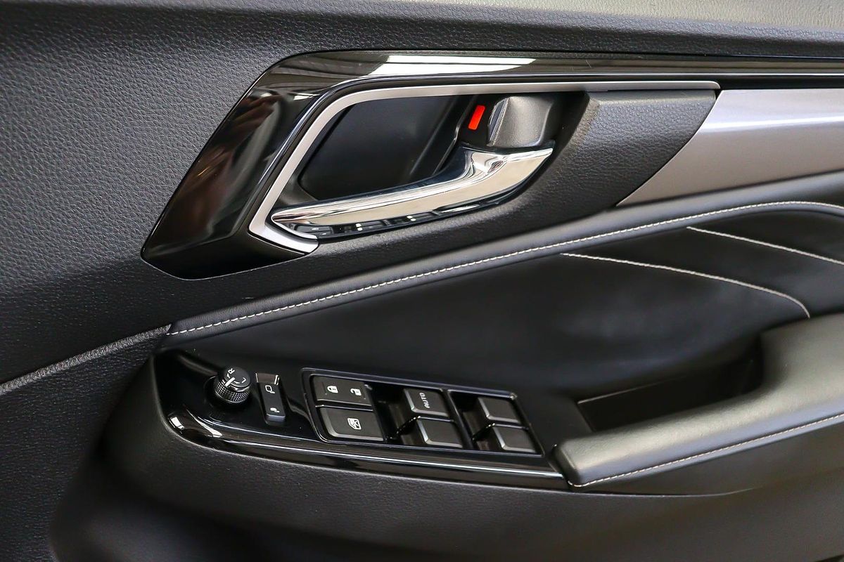 2022 Isuzu MU-X LS-T