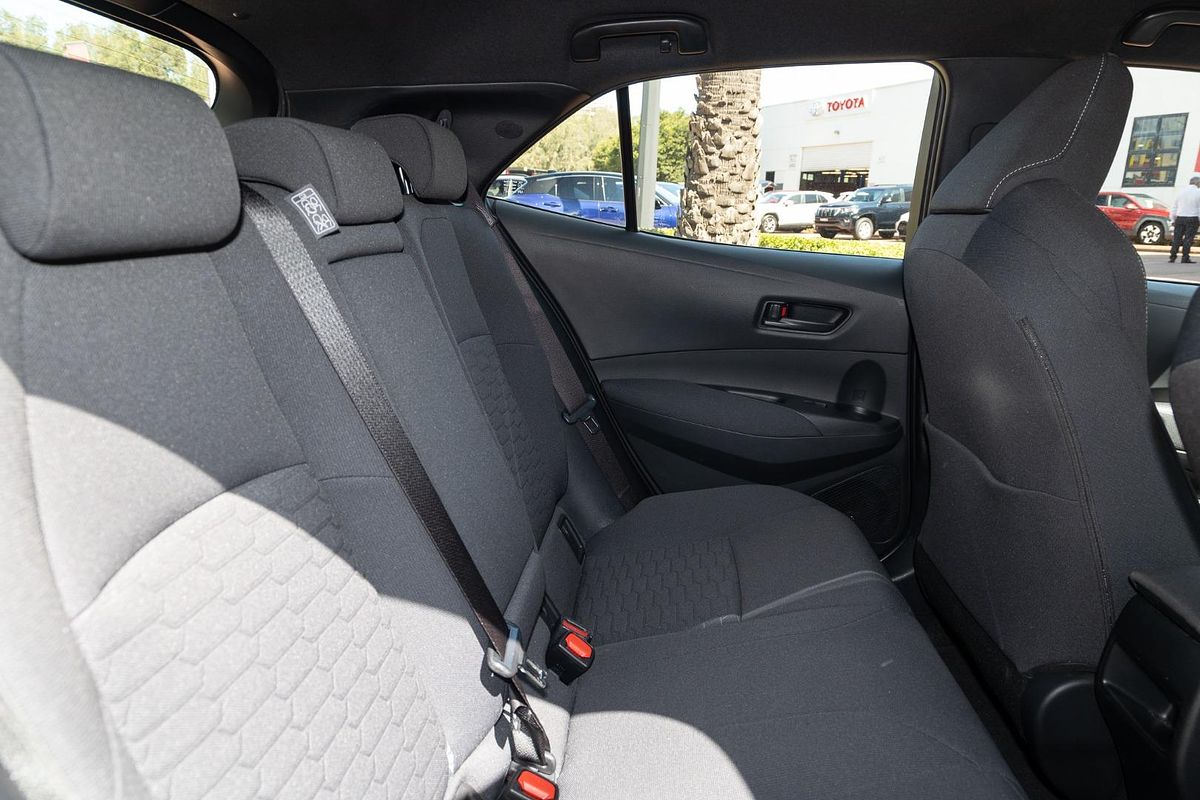 2022 Toyota Corolla Ascent Sport Hybrid ZWE211R