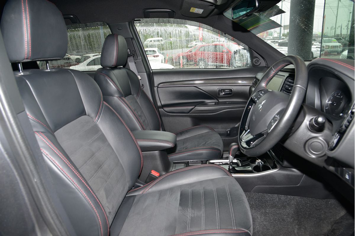 2020 Mitsubishi Outlander Black Edition ZL