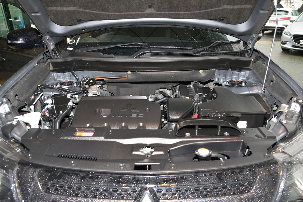 2020 Mitsubishi Outlander Black Edition ZL