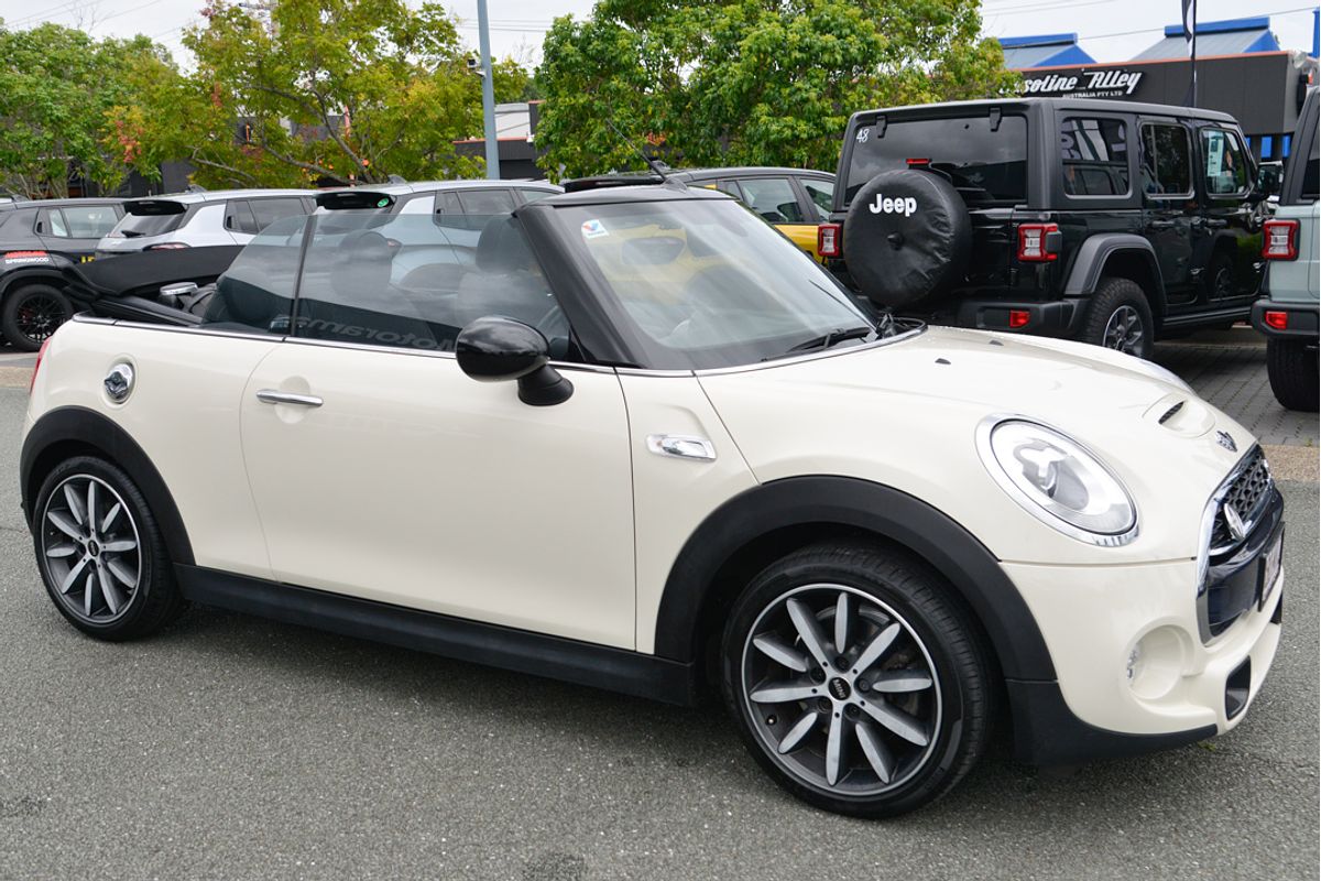 2017 MINI Convertible Cooper S F57