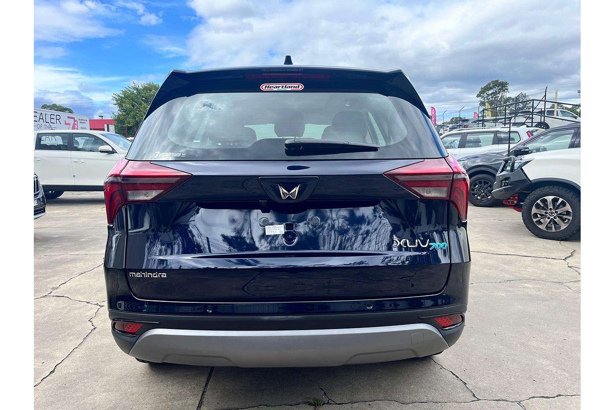 2025 Mahindra XUV700 AX7L