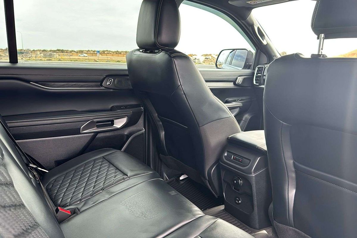 2024 Ford Everest Platinum