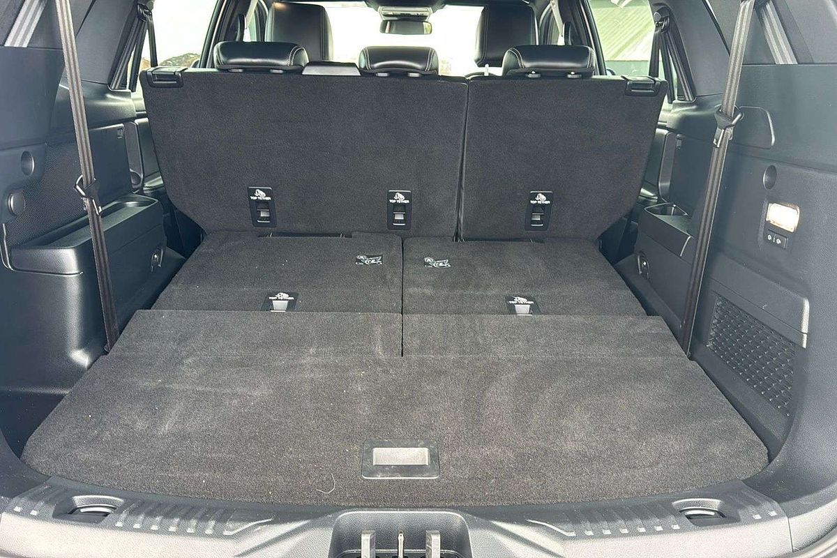 2024 Ford Everest Platinum