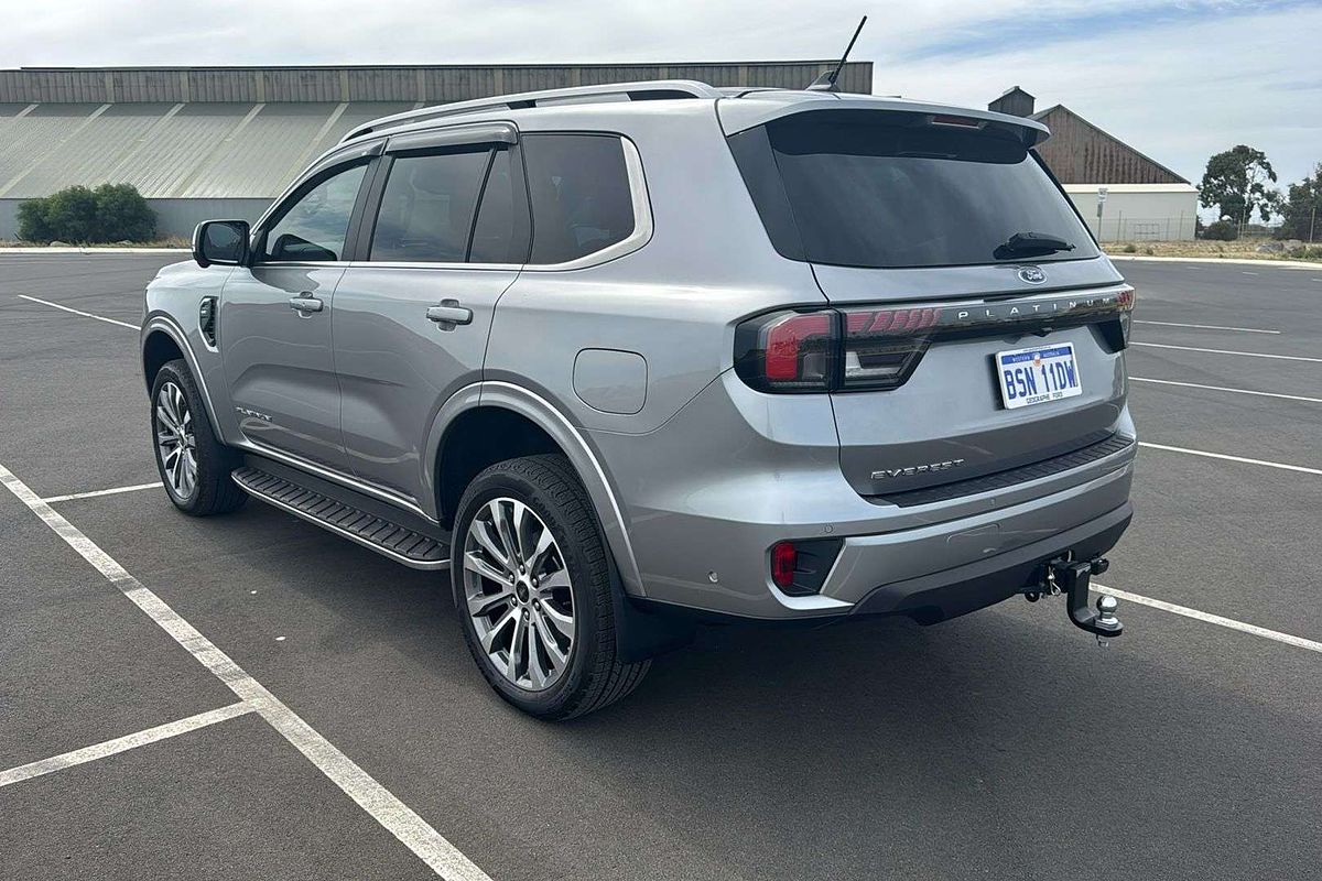 2024 Ford Everest Platinum