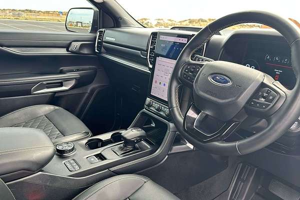 2024 Ford Everest Platinum