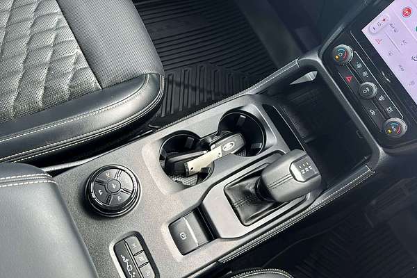 2024 Ford Everest Platinum