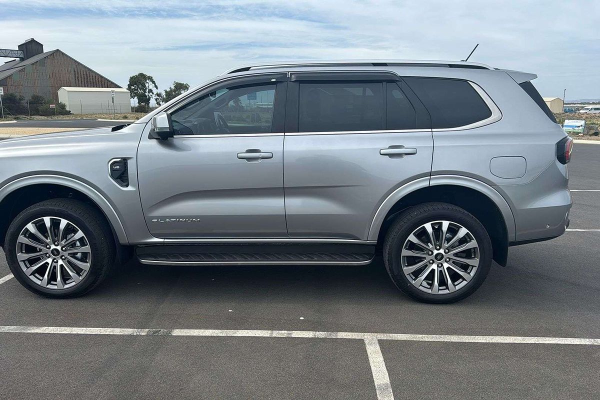 2024 Ford Everest Platinum