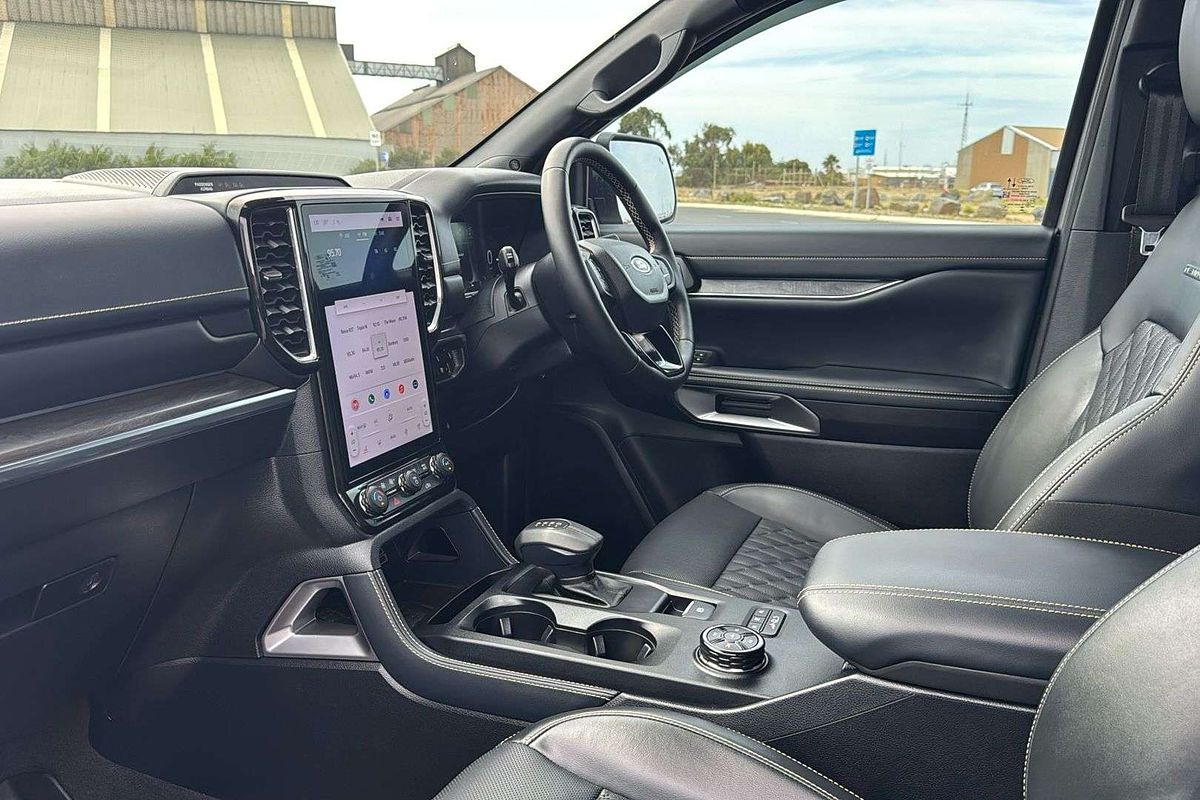 2024 Ford Everest Platinum