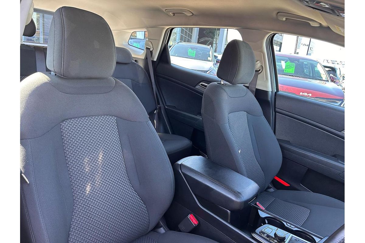 2023 Kia Sportage S NQ5