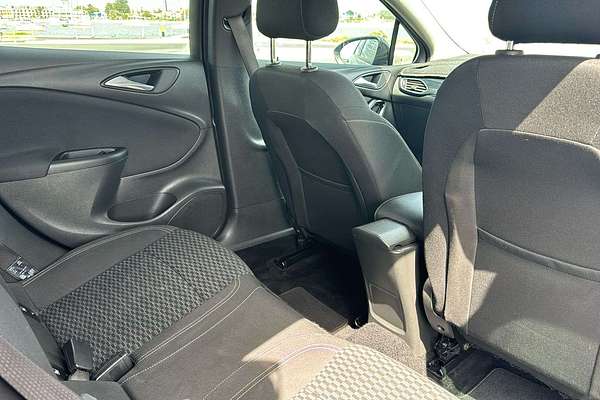 2019 Holden Astra R BK