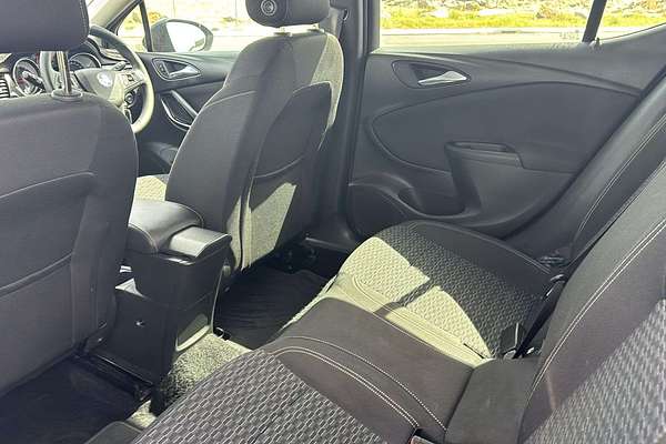 2019 Holden Astra R BK